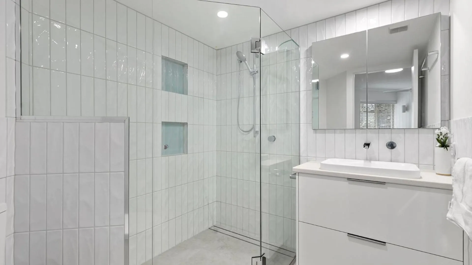 6 Parkshores Sunshine Location Location Location 100M To Beach Access Sunshine Beach 0*,  Australia